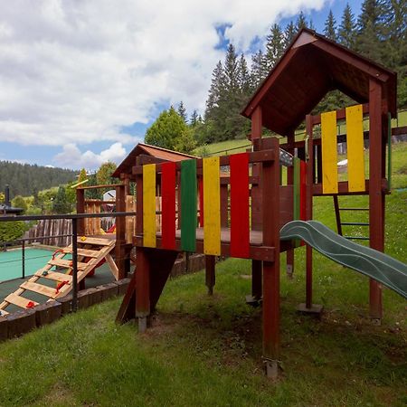 Wellness Rezort Janosikov Dvor Zázrivá 外观 照片
