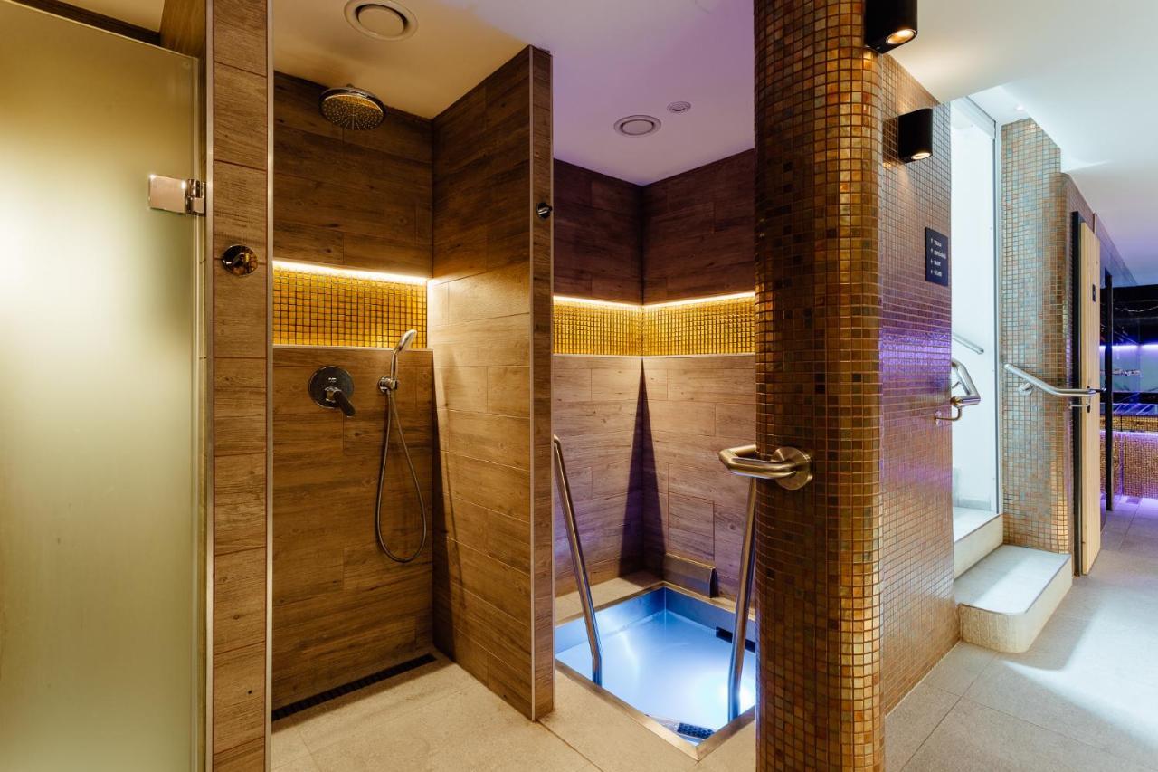Wellness Rezort Janosikov Dvor Zázrivá 外观 照片