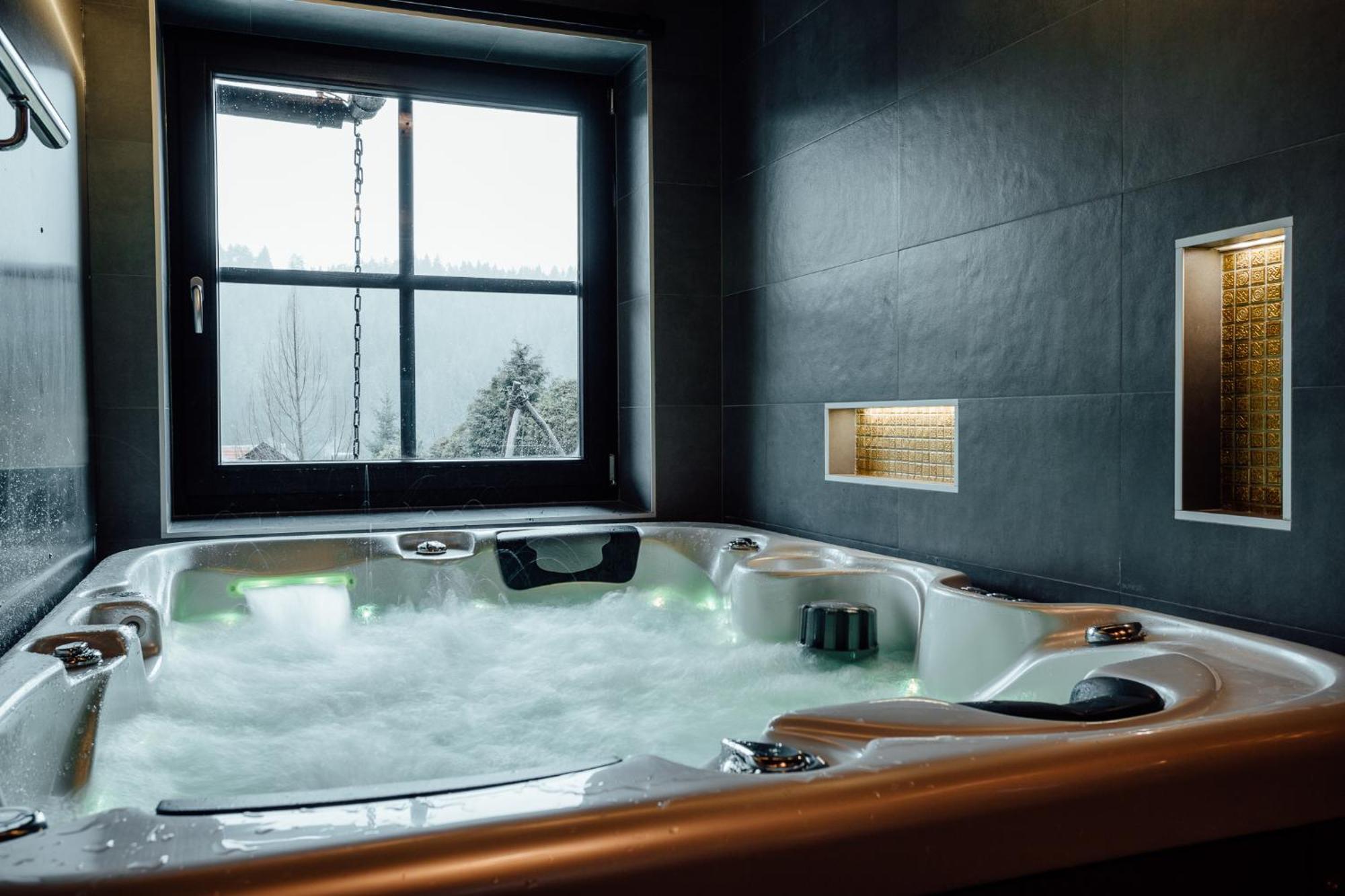 Wellness Rezort Janosikov Dvor Zázrivá 外观 照片